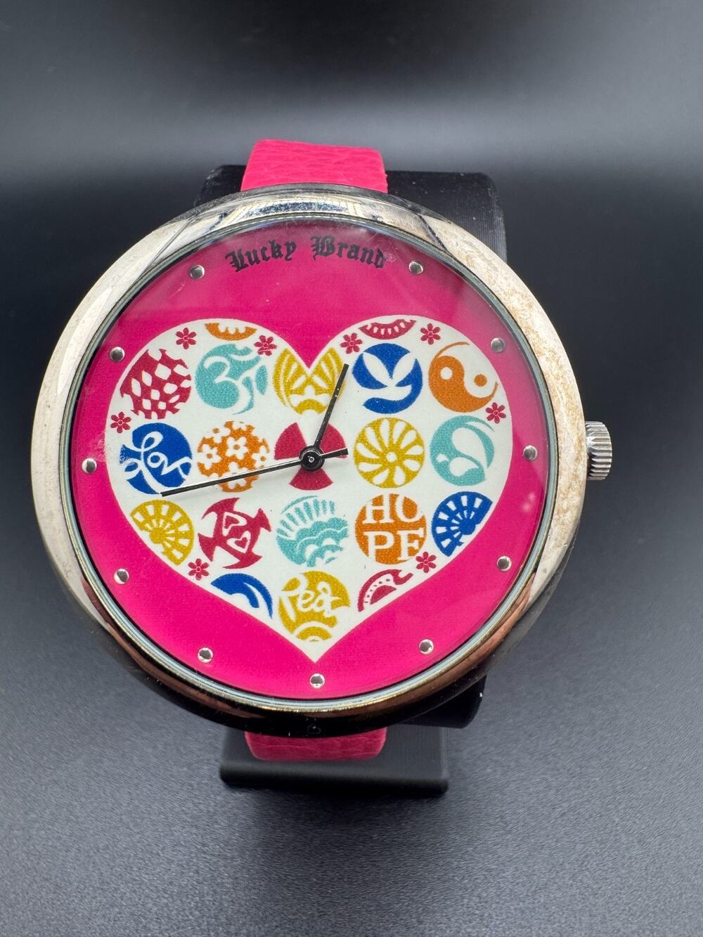 NEW LUCKY BRAND SHINY SILVER TONE,PINK LEATHER BACKING BAND,HEART DIAL WATCH